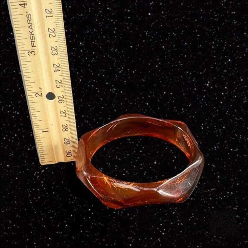 UV‎ Glow Root Beer Swirl Indent Thick Lucite Bracelet 1960s Jewelry Decor 3”Wide